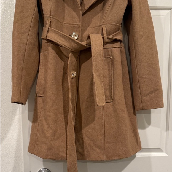 Kenneth Cole New York Camel Trench Coat with Belt - Picture 5 of 10
